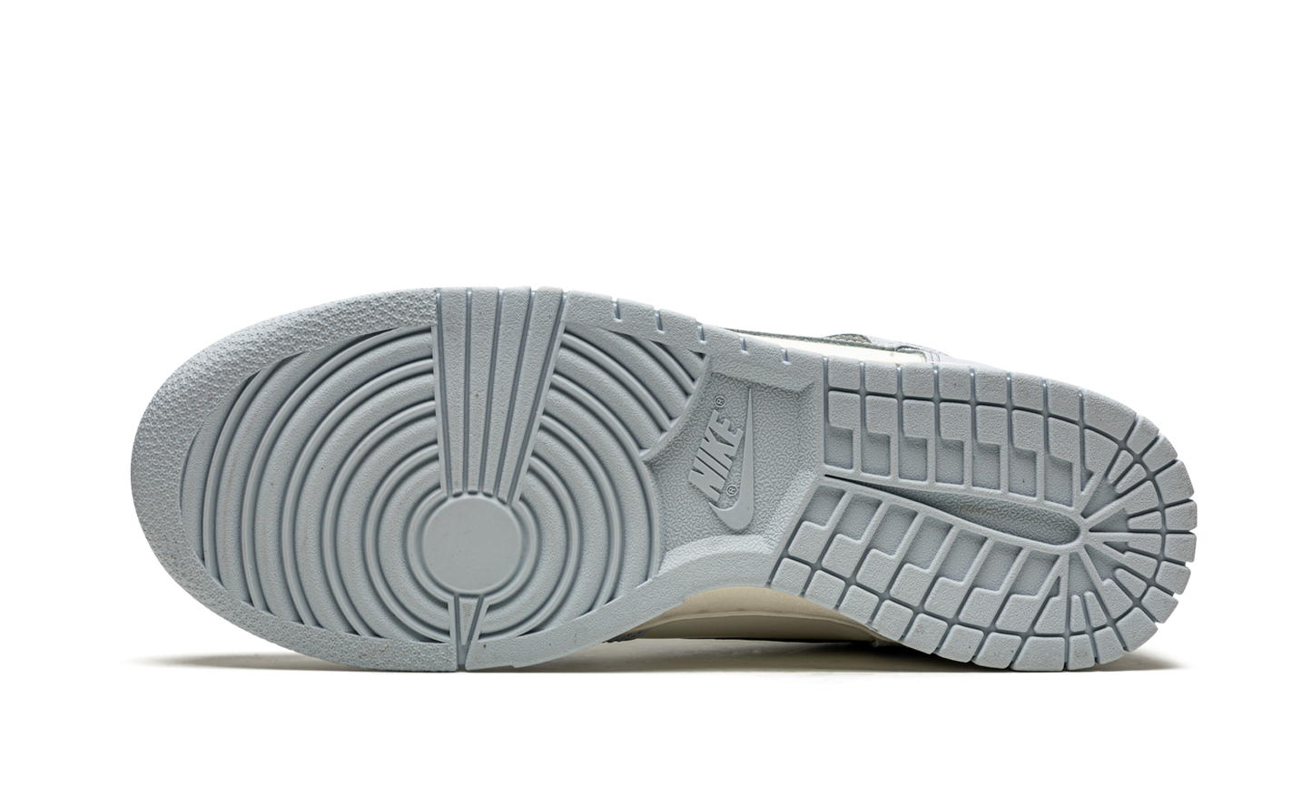Nike Dunk High Sail Football Grey (W)