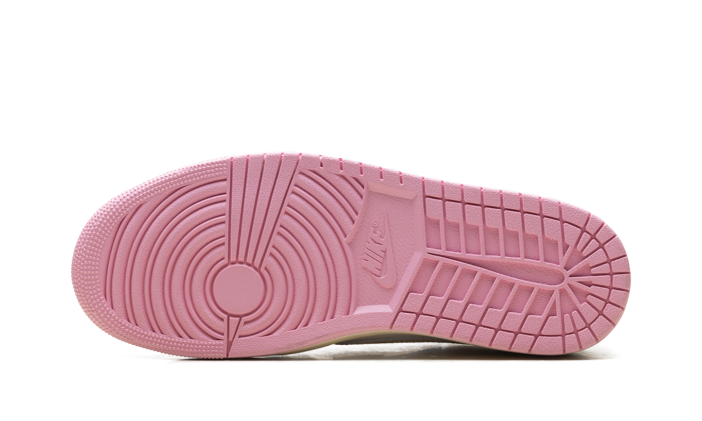 Jordan 1 Low Travis Scott "Shy Pink"