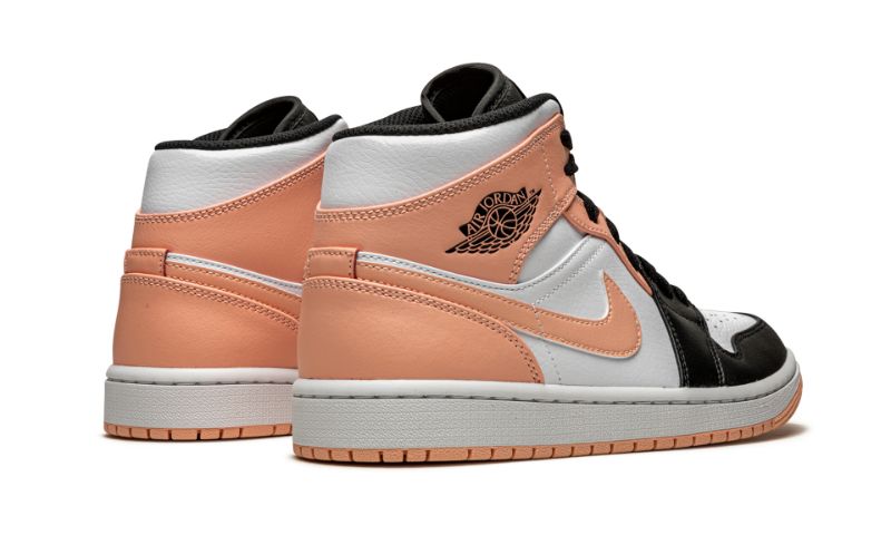 Jordan 1 mid "Crimson Tint"