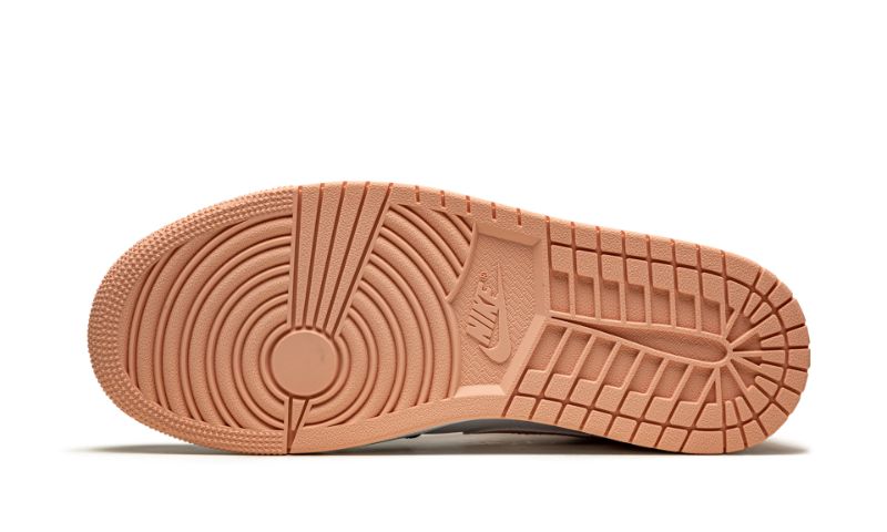Jordan 1 mid "Crimson Tint"