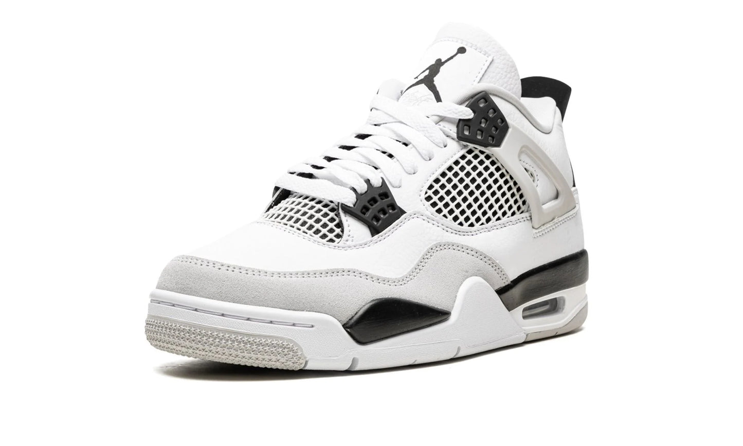 Jordan 4 "Military Black"