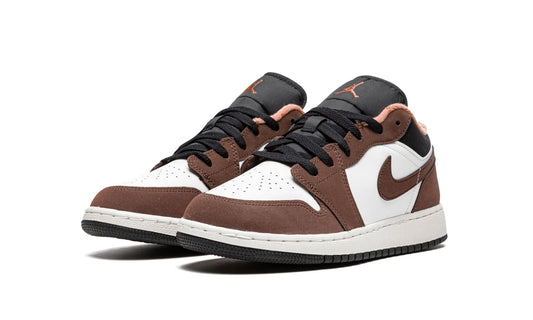 Jordan 1 Low SE "Mocha"
