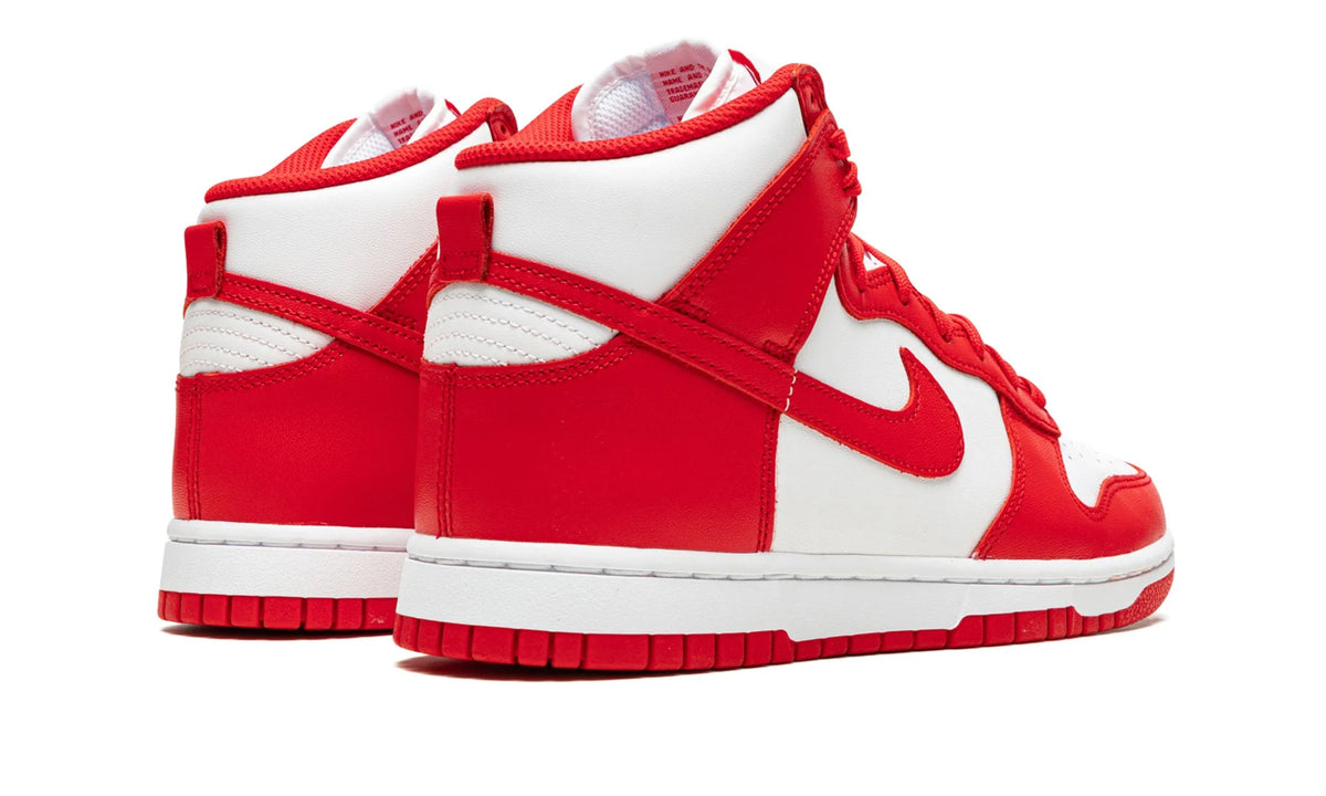 red nike dunks