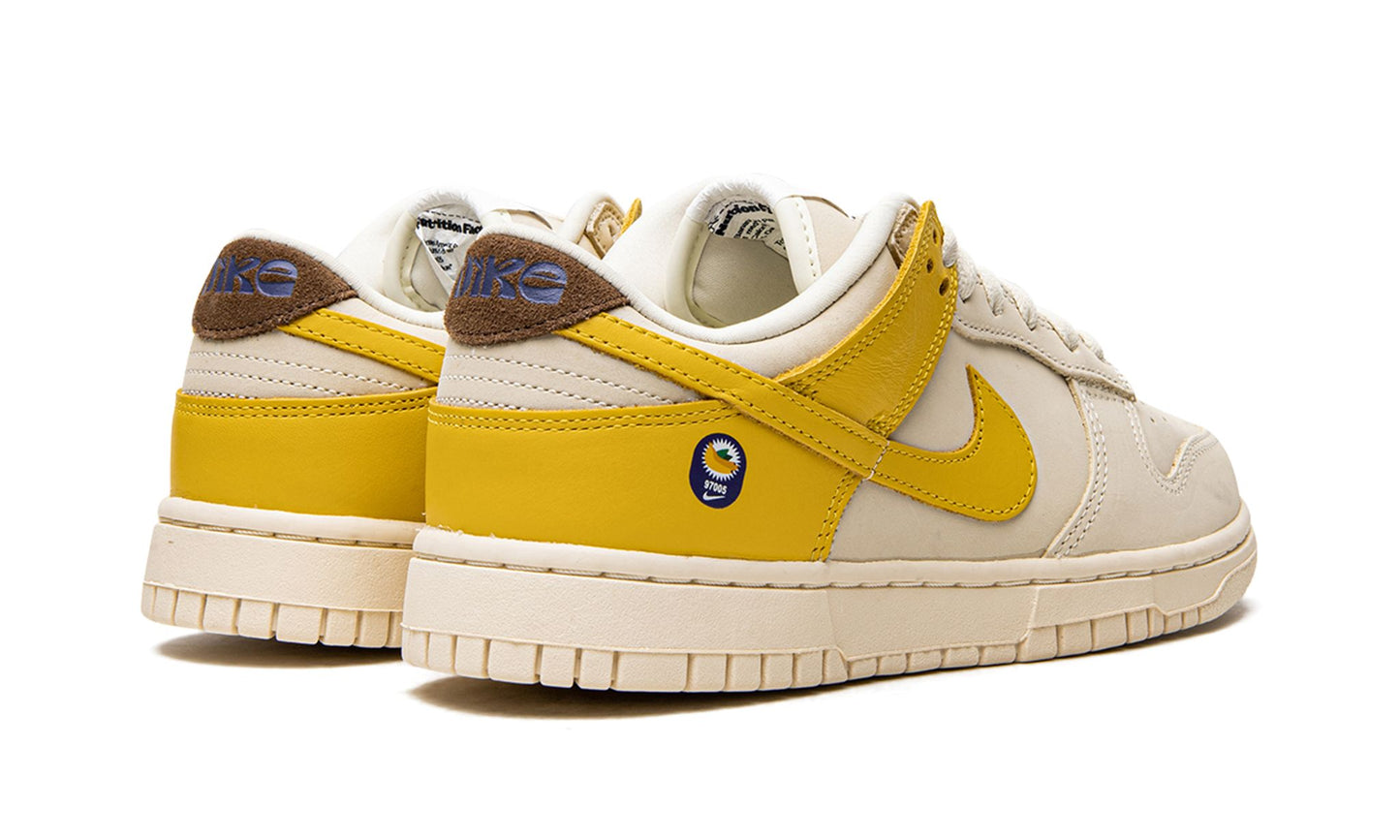 Nike Dunk Low LX "Banana"