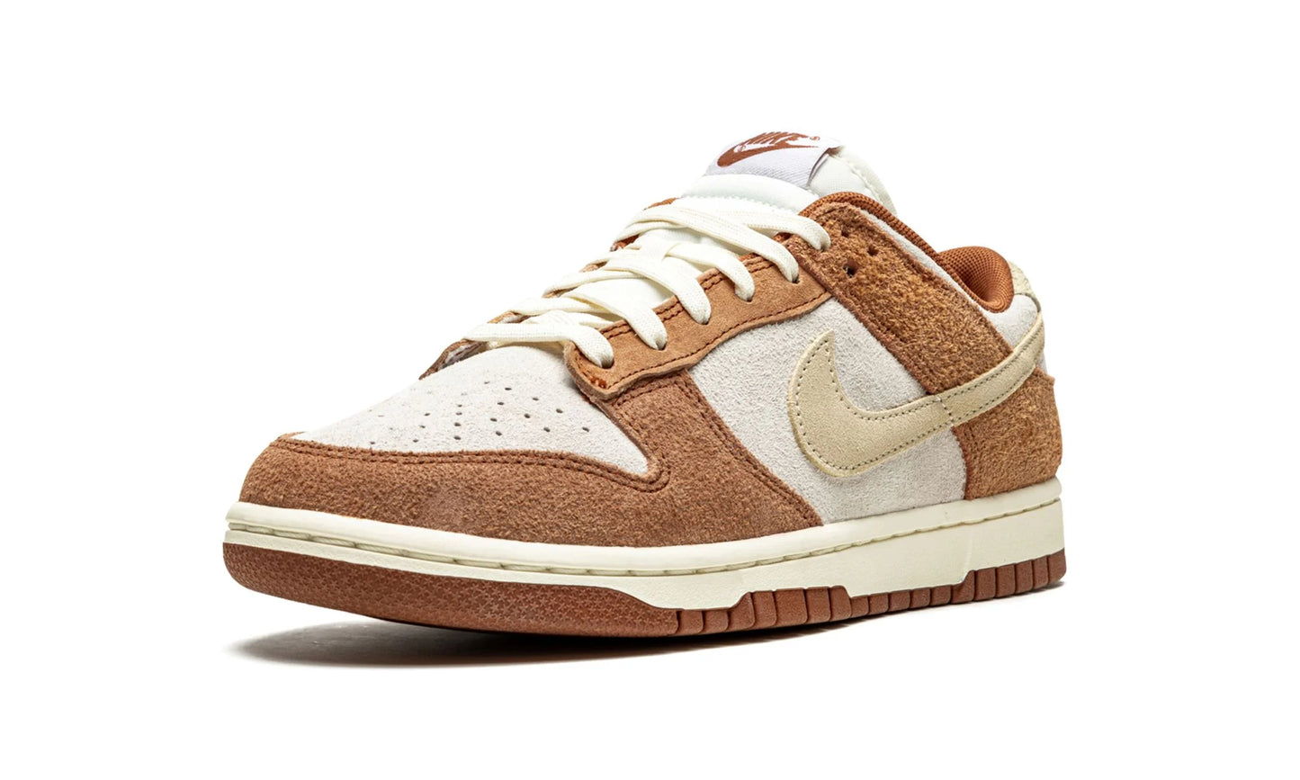Nike Dunk Low PRM "Medium Curry"