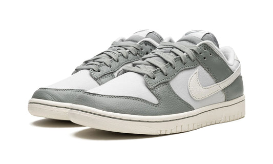 Nike Dunk Low PRM "Mica Green"