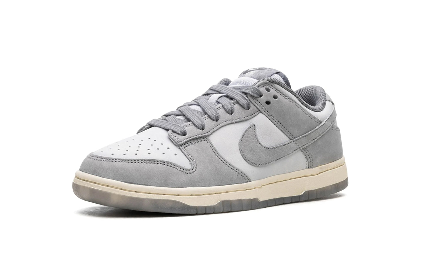Nike Dunk Low "Cool Grey" (W)