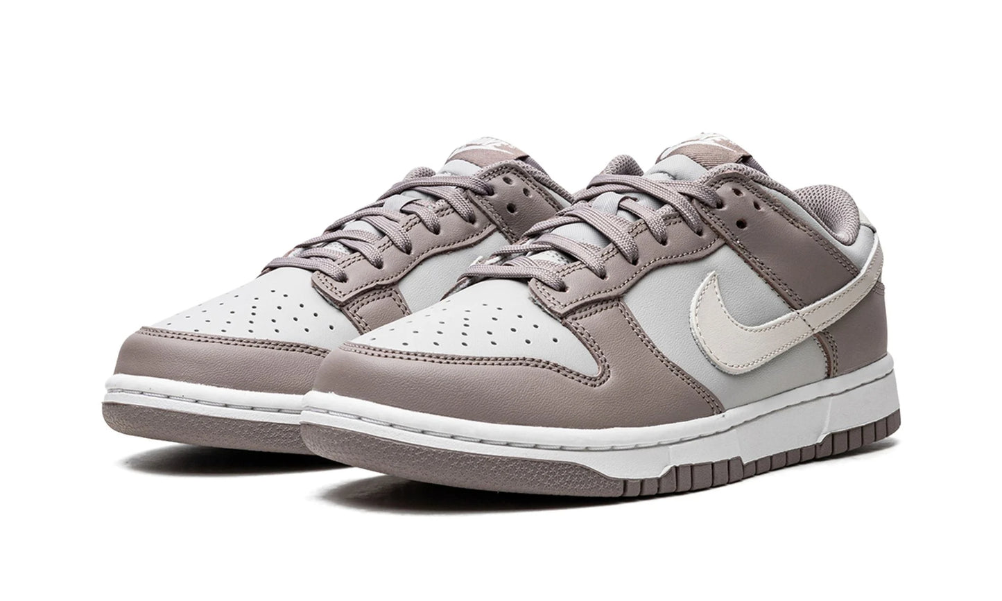 Nike Dunk Low "Bone Beige" (W)