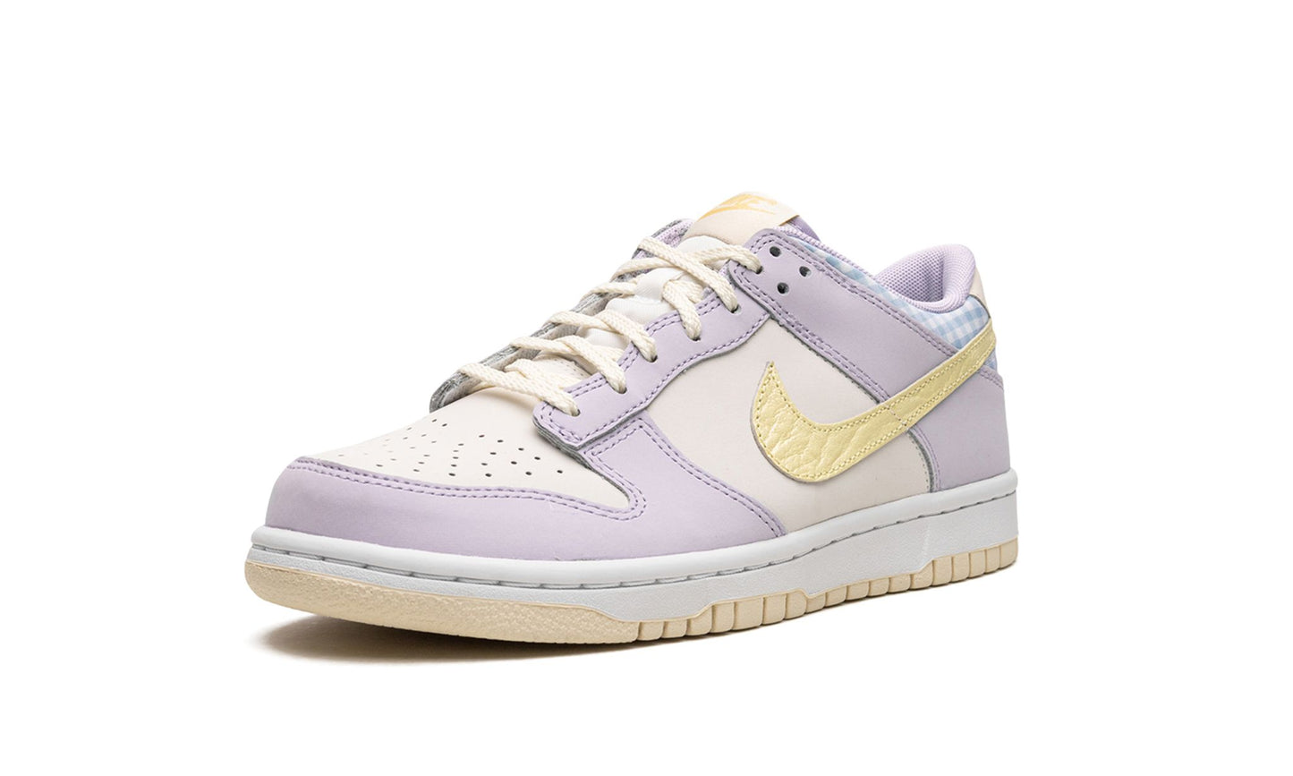 Nike Dunk Low SE "Easter"