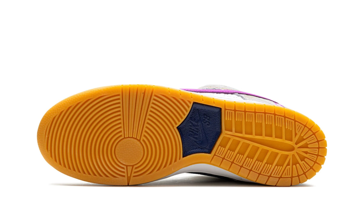 Nike Dunk Low SB "Rayssa Leal"