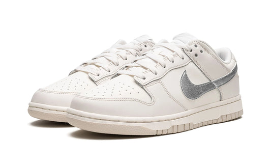 Nike Dunk Low "Sail / Oxygen Purple"