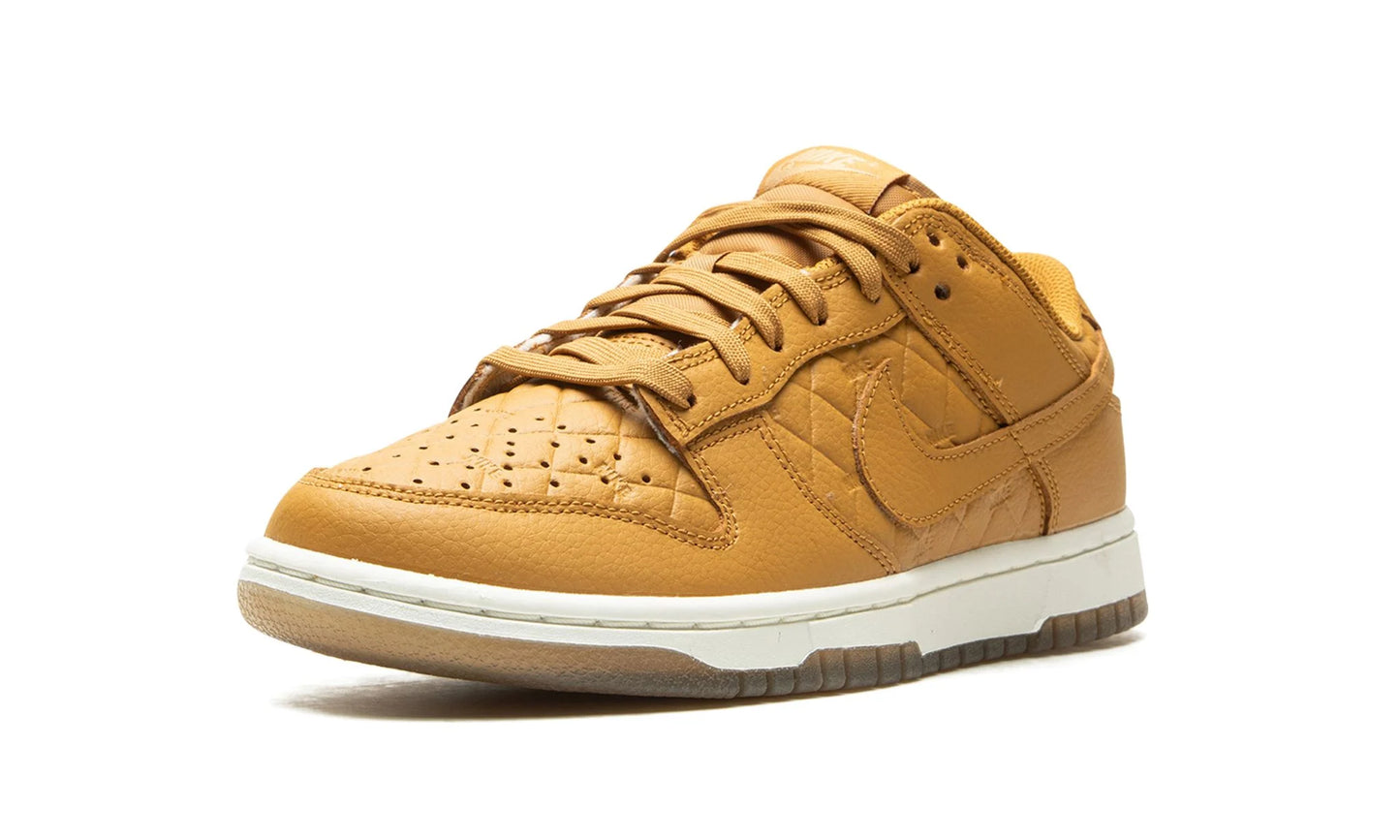 Nike Dunk Low "Quilted Wheat" (W)