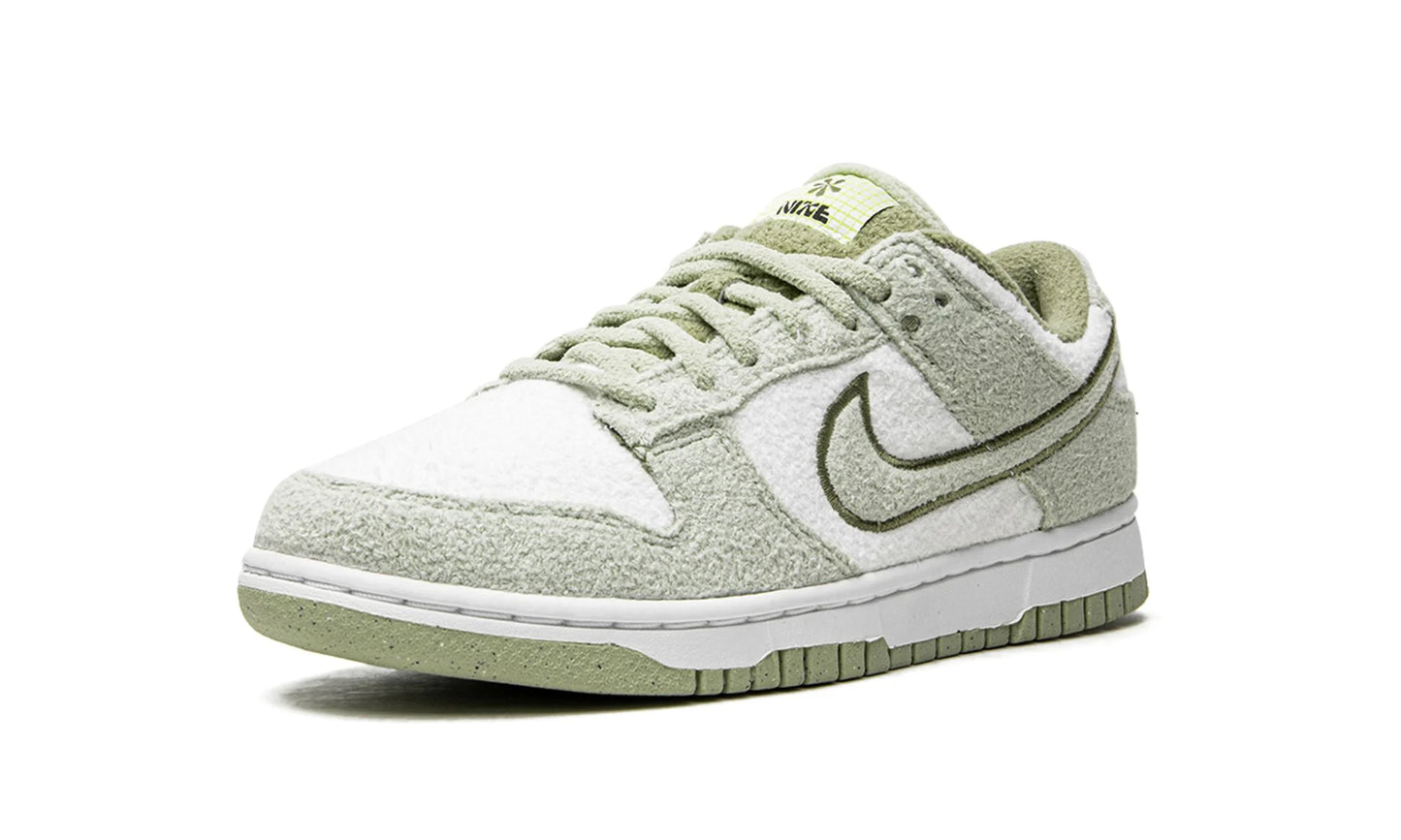 Nike Dunk Low SE "Fleece Pack - Honeydew"