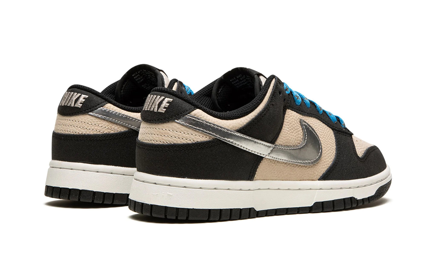 Nike Dunk Low "Starry Laces"