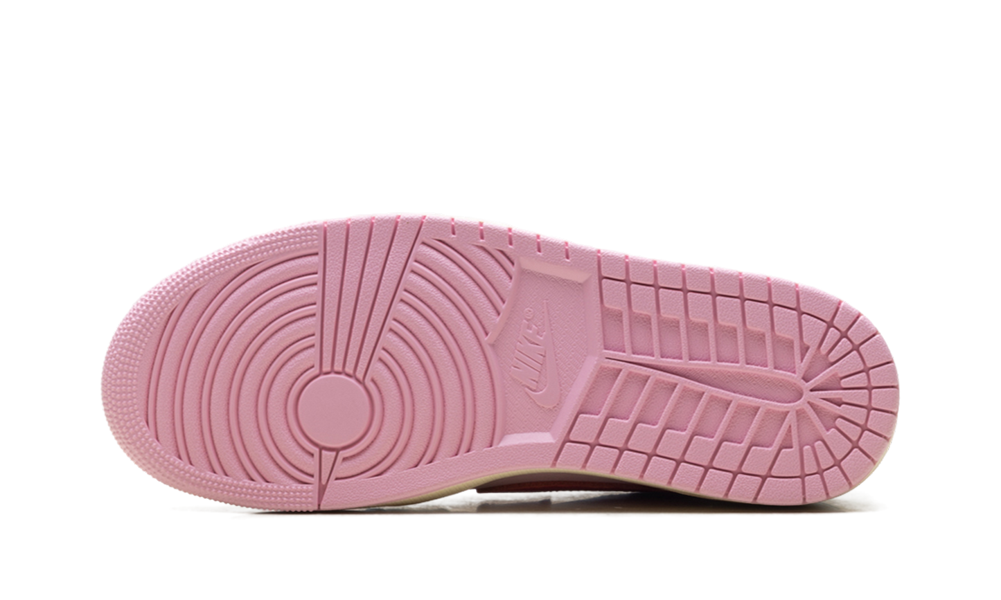 Jordan 1 Low Travis Scott "Tropical Pink"