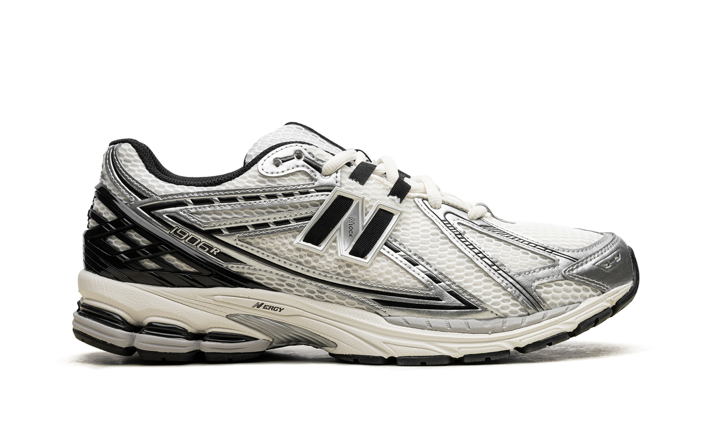 New Balance 1906R "Silver Black"