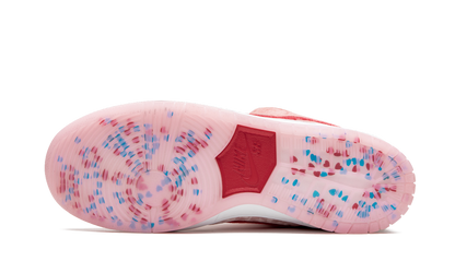 Nike Dunk Low SB "StrangeLove"