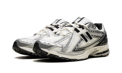 New Balance 1906R "Silver Black"