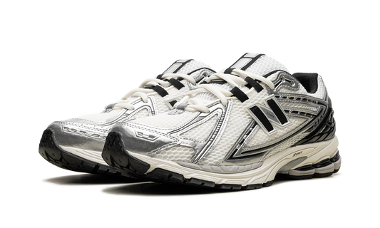 New Balance 1906R "Silver Black"