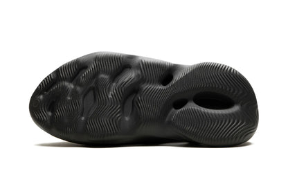 Yeezy Foam Runner "Carbon"