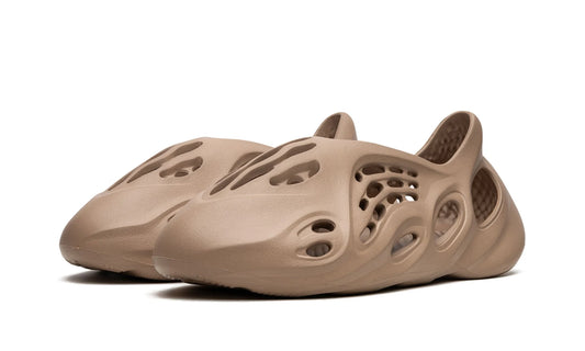Yeezy Foam Runner "Clay Taupe"