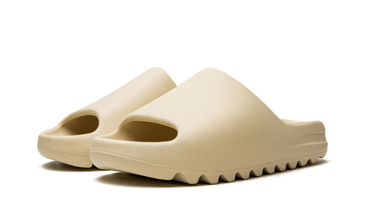 Yeezy Slide "Bone" (Restock Pair)