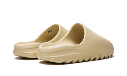 Yeezy Slide "Bone" (Restock Pair)