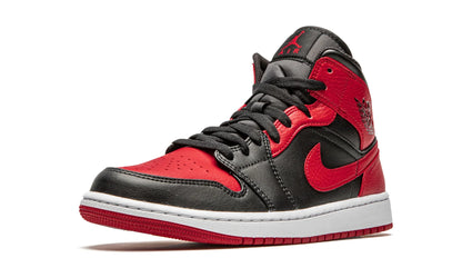 Jordan 1 mid "Banned 2020"