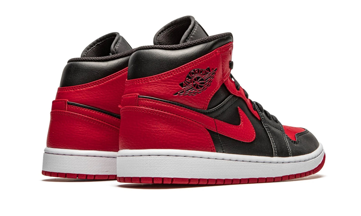 Jordan 1 mid "Banned 2020"