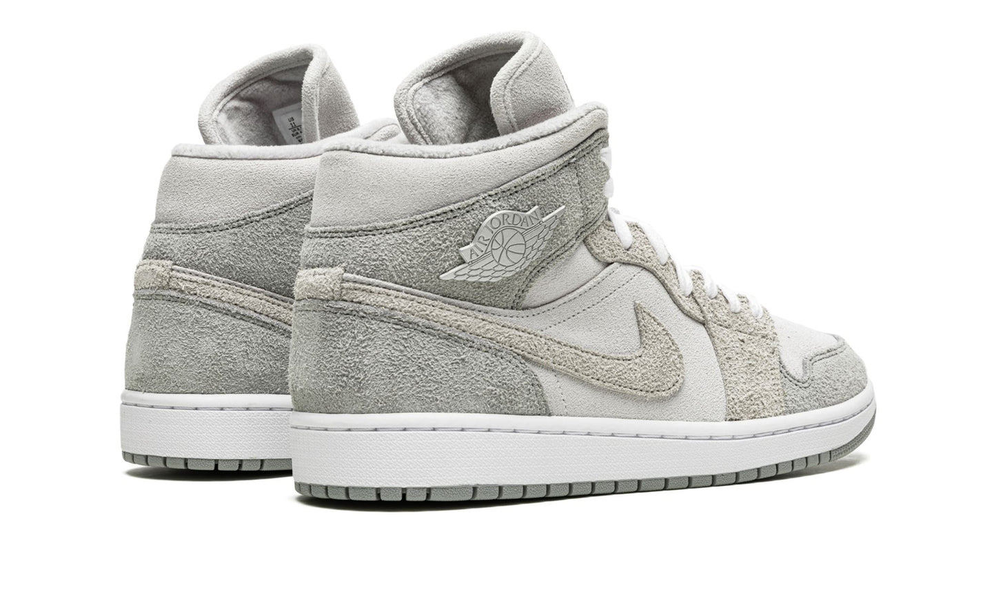 Jordan 1 Mid SE "Particle Grey" (W)