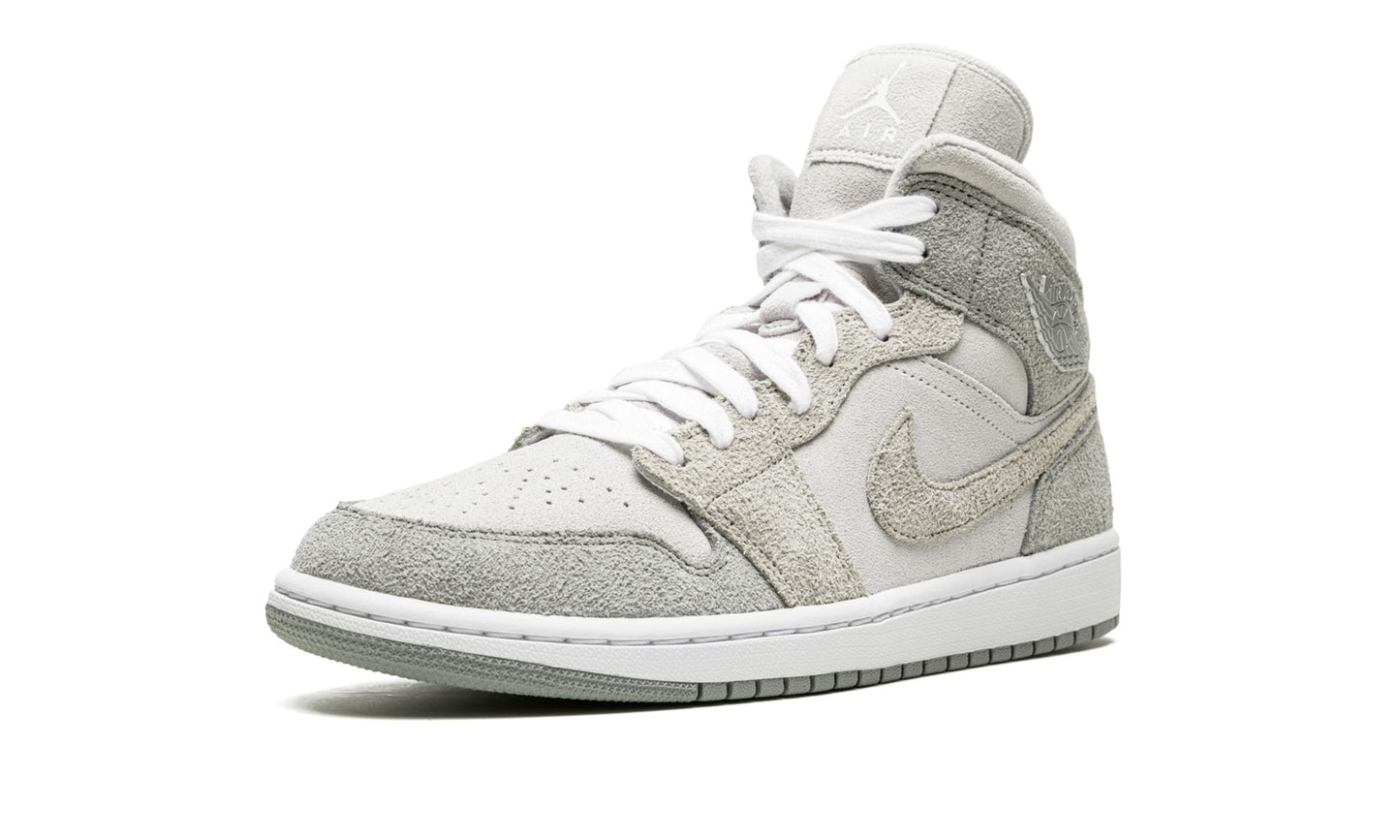 Jordan 1 Mid SE "Particle Grey" (W)