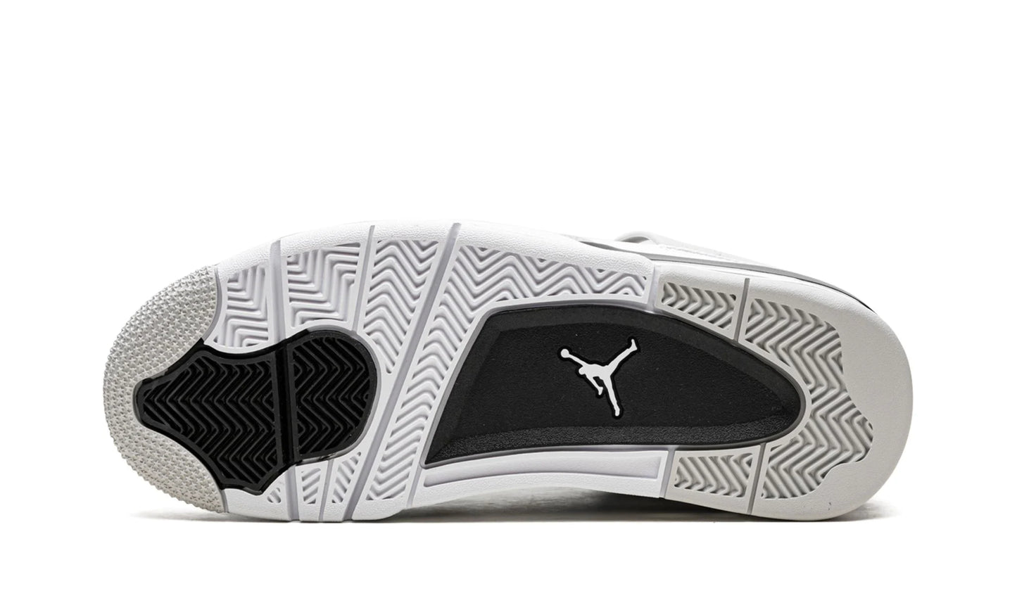 Jordan 4 "Military Black"