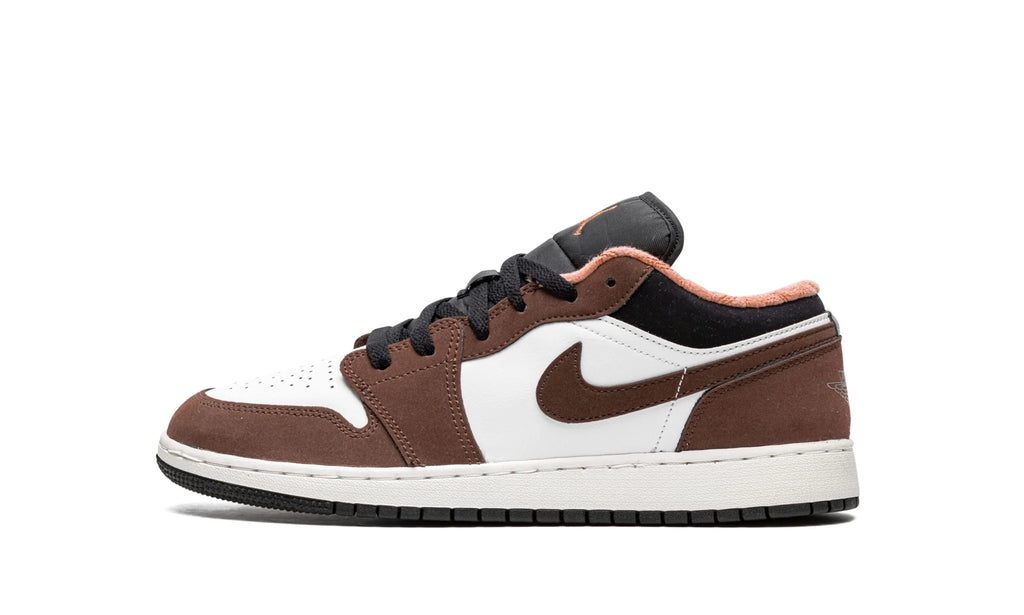 Jordan 1 Low SE "Mocha"