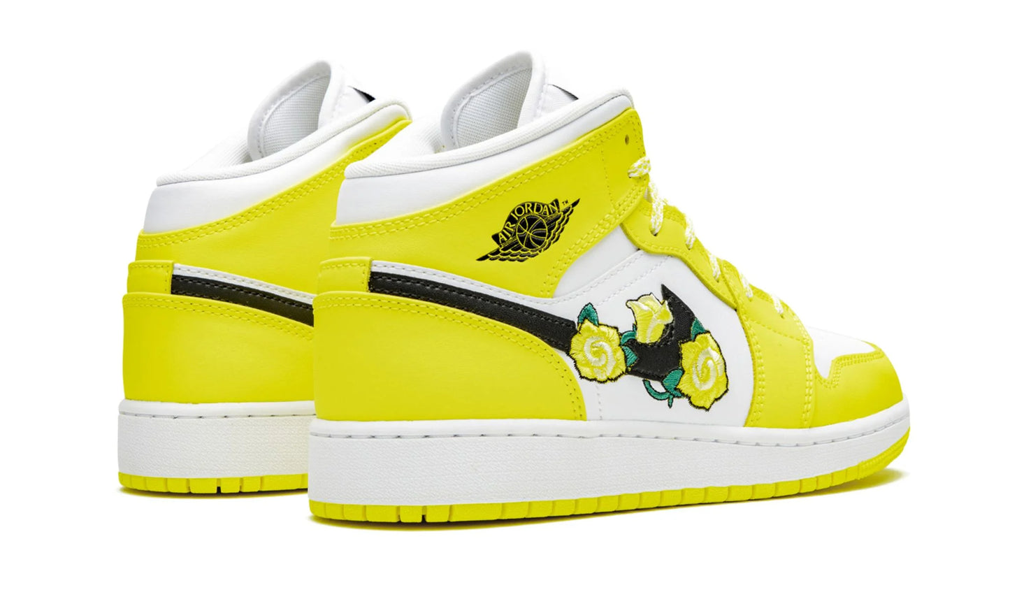 Jordan 1 mid "Dynamic Yellow"
