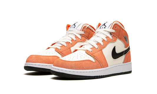 Jordan 1 Mid SE "Orange Suede"