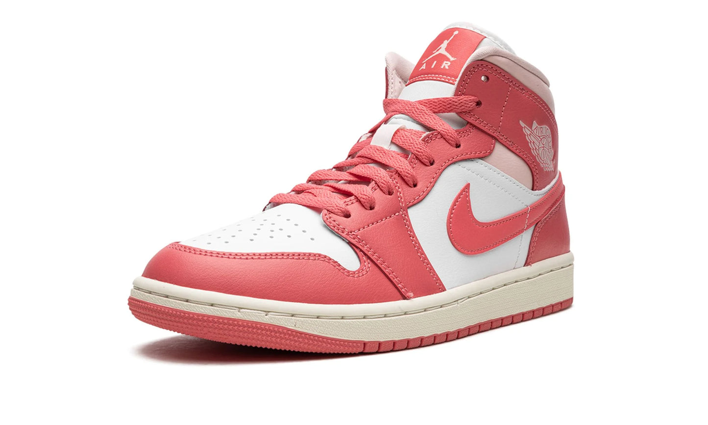 Jordan 1 mid "Strawberries And Cream"