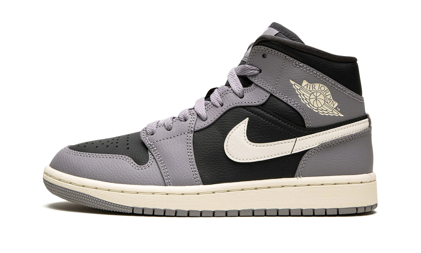 Jordan 1 Mid "CEMENT GREY" (W)