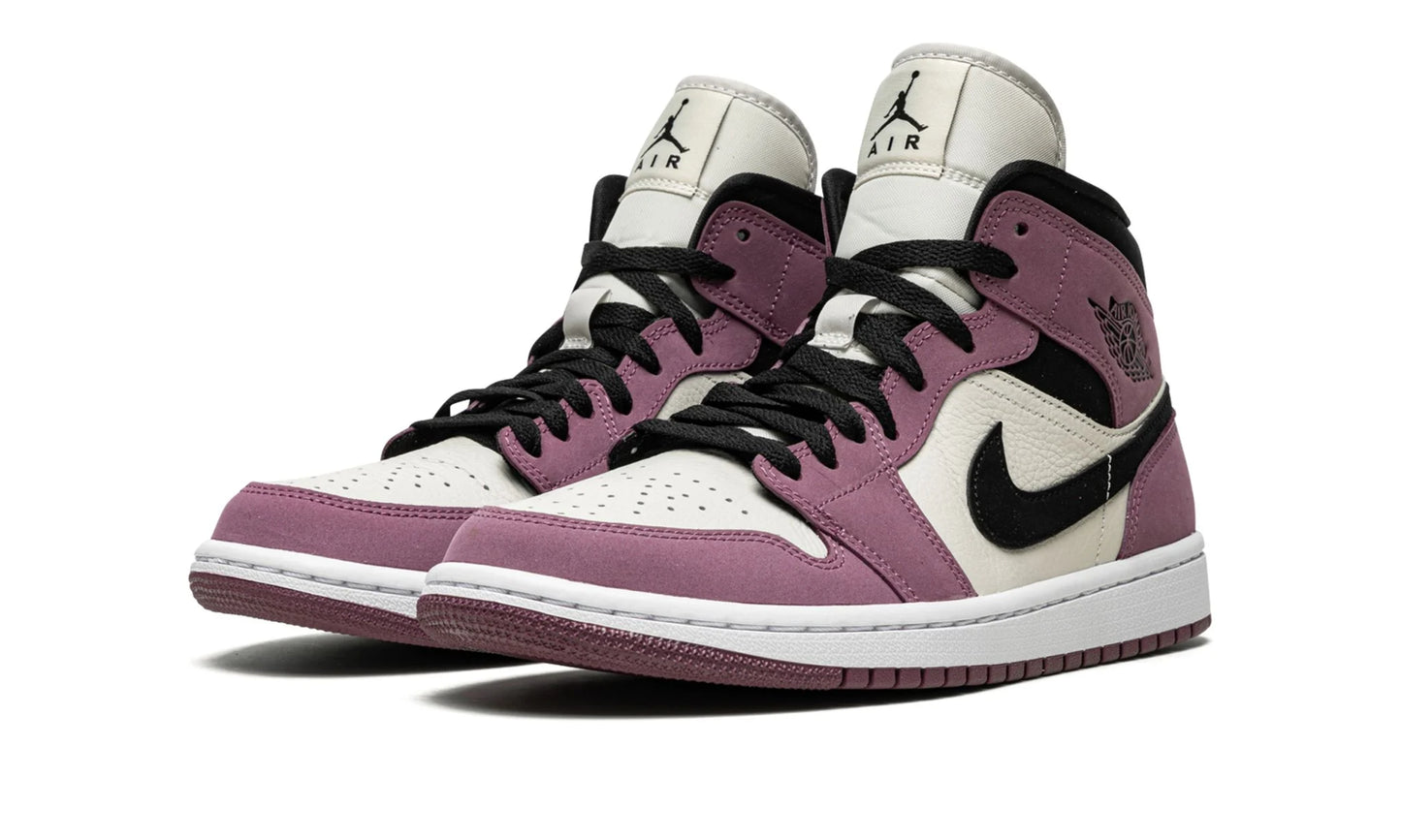Jordan 1 mid SE "Light Mulberry (W)"