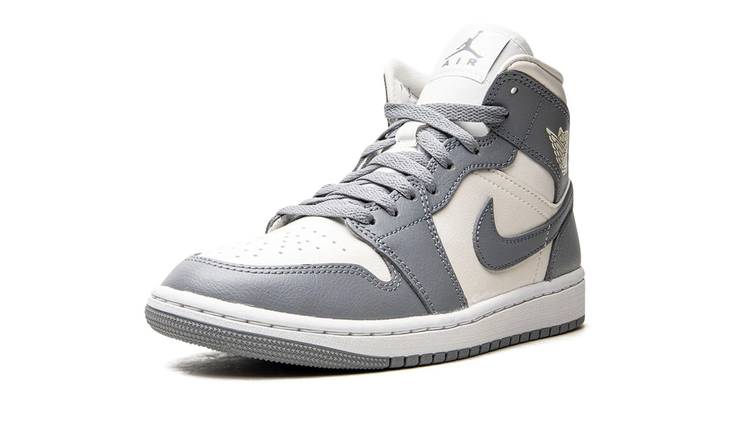 Jordan 1 mid "Stealth" (W)