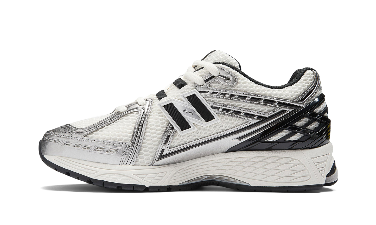 New Balance 1906R "Silver Black"