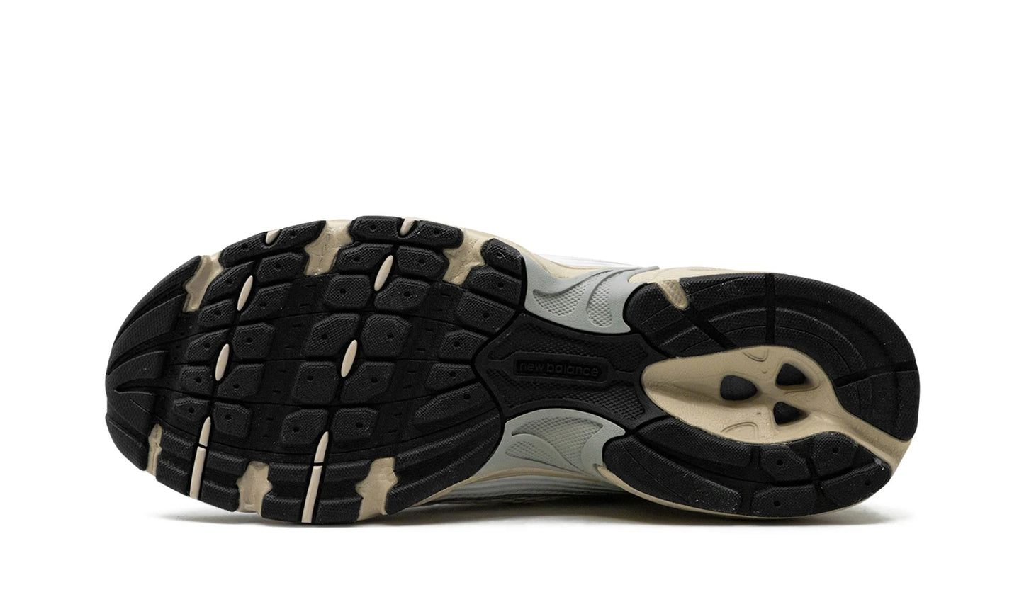New Balance 530 "White Palm Leaf"