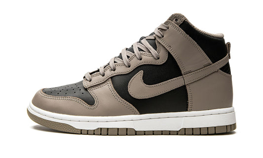 Nike Dunk High "Moon Fossil" (W)
