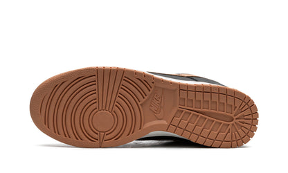 Nike Dunk Low "Black Amber Brown"
