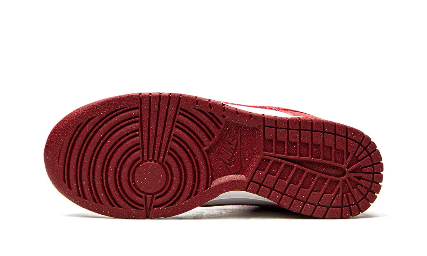 Nike Dunk Low Next Nature "University Red" (W)