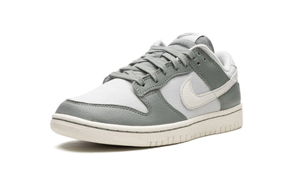 Nike Dunk Low PRM "Mica Green"