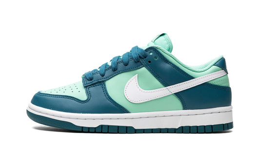 Nike Dunk Low "Geode Teal" (W)