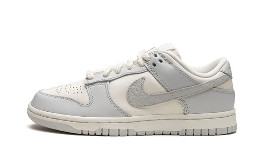 Nike Dunk Low "Needlework" (W)