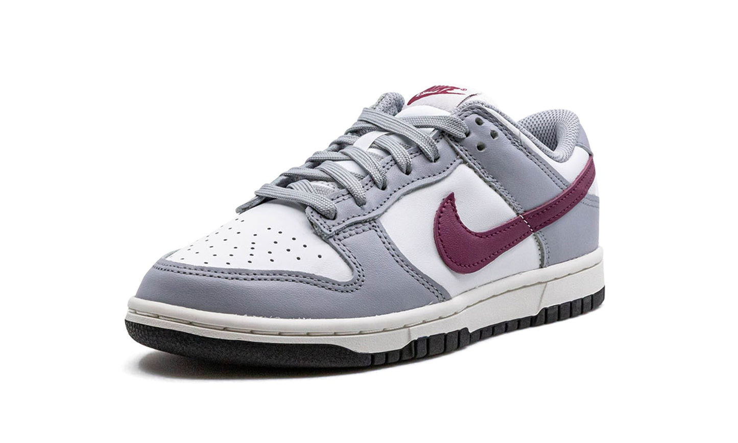 Nike Dunk Low "Pale Ivory / Redwood" (W)