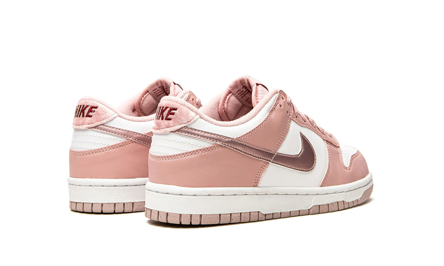 Nike Dunk Low "Pink Velvet"