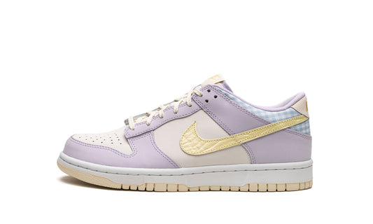 Nike Dunk Low SE "Easter"